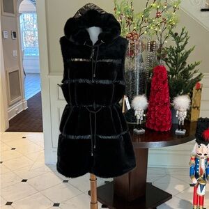 Elegant Black Faux Fur Hooded JacketNWT